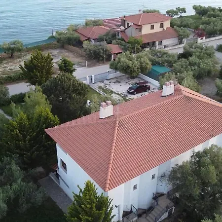 Dream House By The Sea Apartment